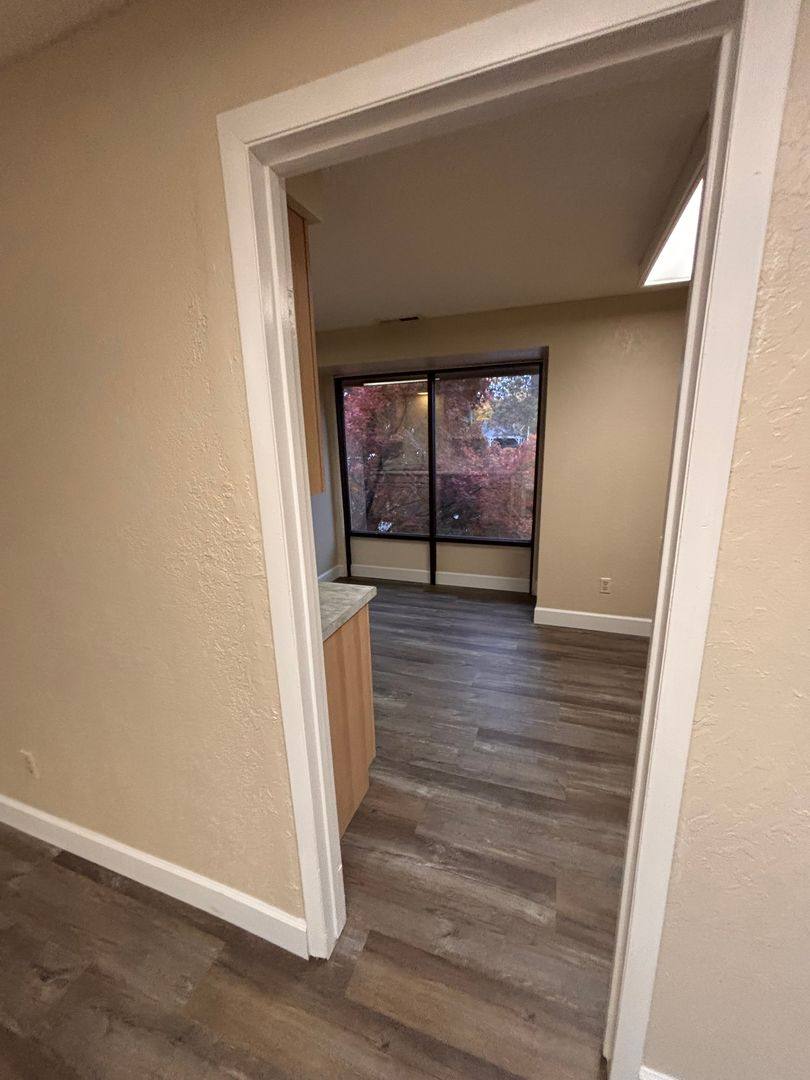 Apartment for rent at 301 Crater Lake Ave, Medford, OR 97504