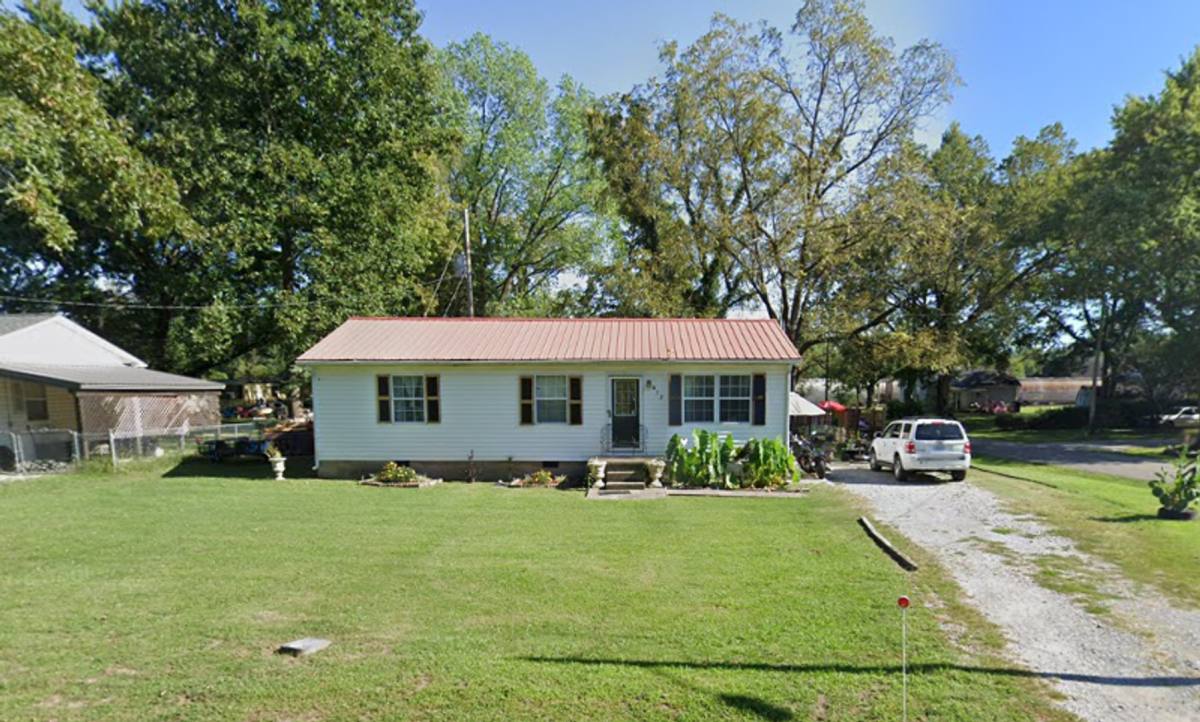 House for rent at 453 Second St, Guthrie, KY 42234