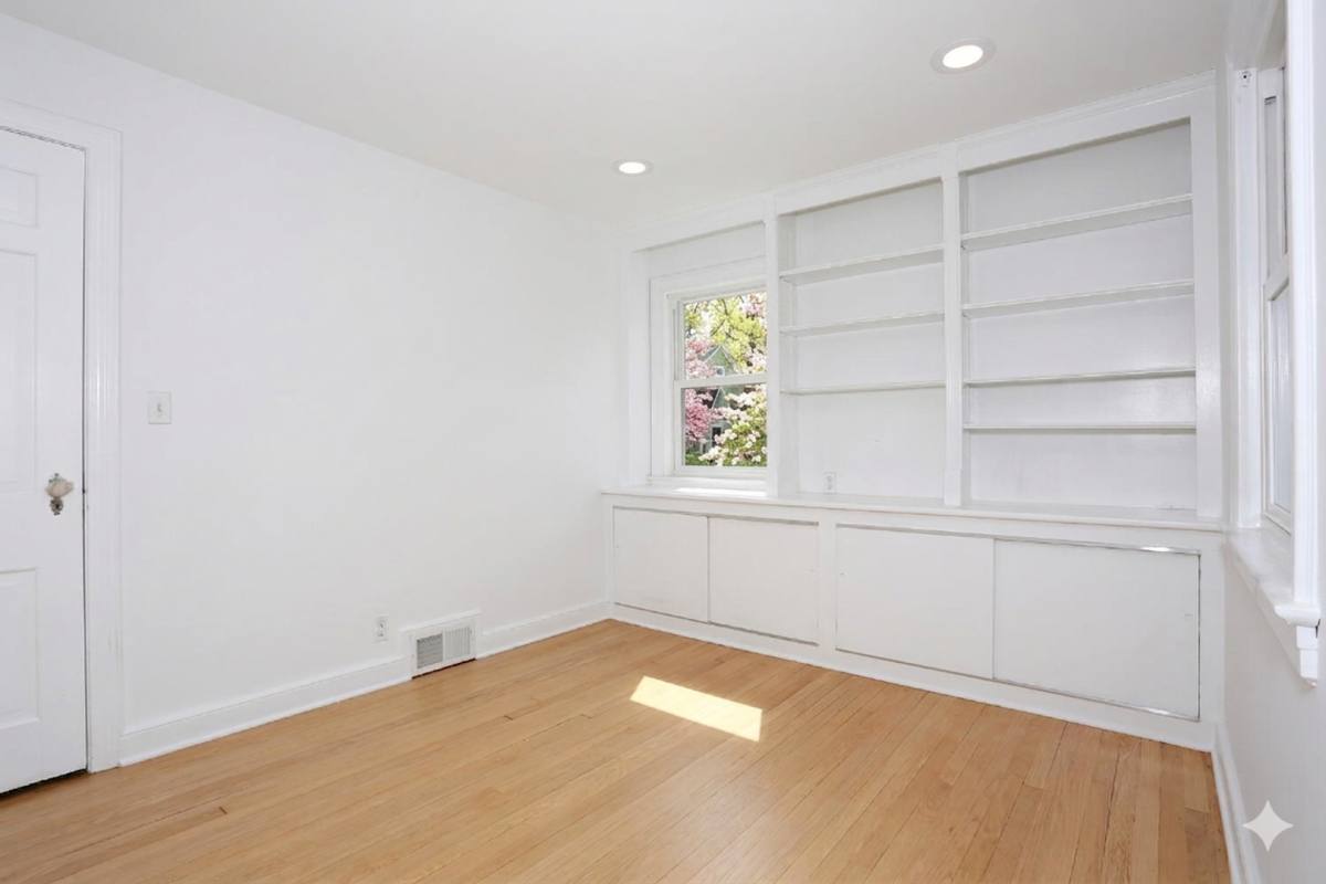 House for rent at 24 Palmer Ave, Tenafly, NJ 07670