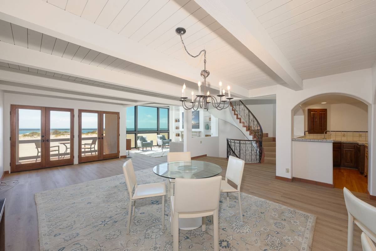 House for rent at 3265 Ocean Dr, Oxnard, CA 93035