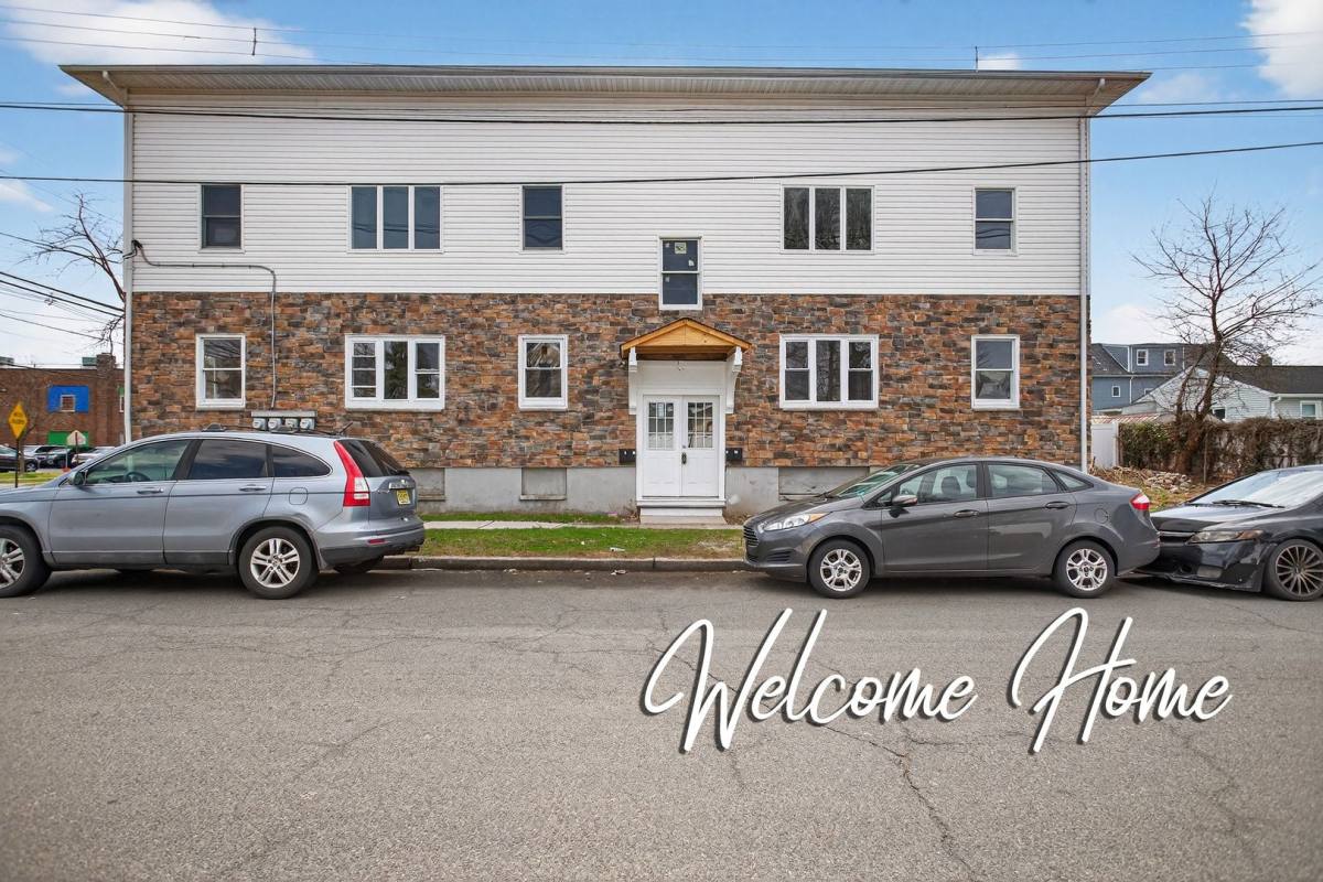 Apartment for rent at 378 Grand St, Roselle, NJ 07203