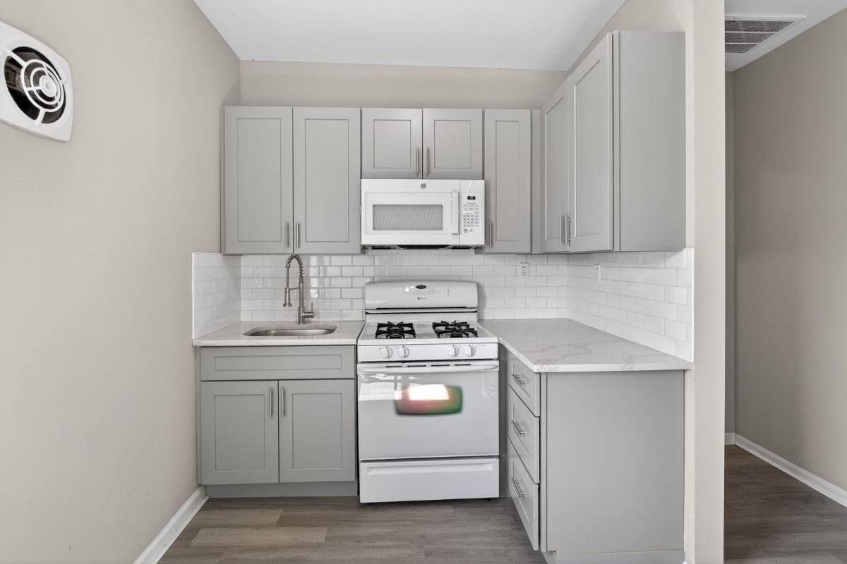 Apartment for rent at 378 Grand St, Roselle, NJ 07203