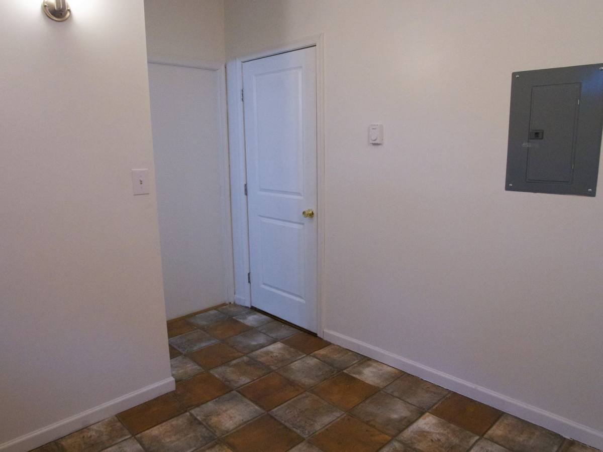 Apartment for rent at 422 S St, Jim Thorpe, PA 18229