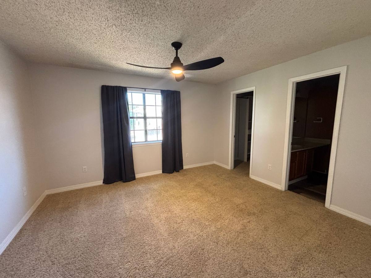Townhouse for rent at 12 Meadowcreek Dr, Bossier City, LA 71111