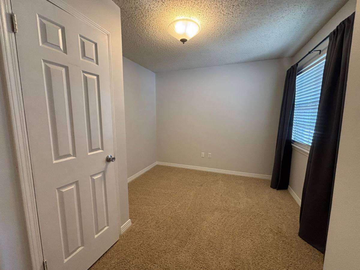Townhouse for rent at 12 Meadowcreek Dr, Bossier City, LA 71111