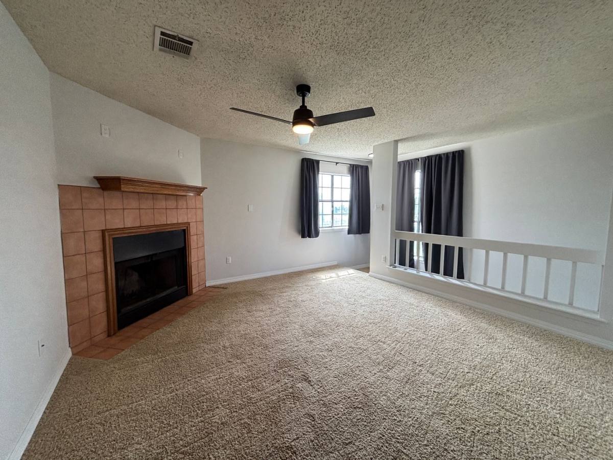 Townhouse for rent at 12 Meadowcreek Dr, Bossier City, LA 71111