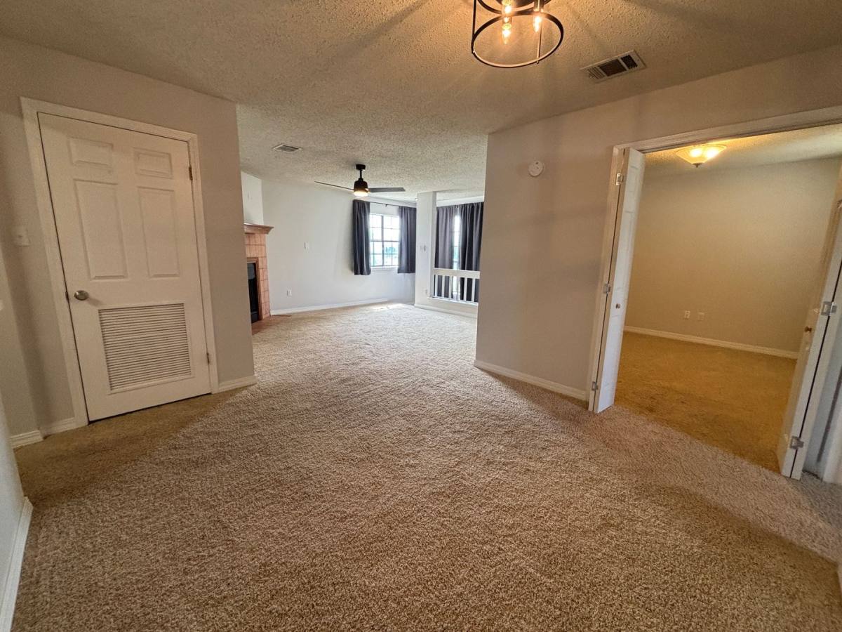 Townhouse for rent at 12 Meadowcreek Dr, Bossier City, LA 71111