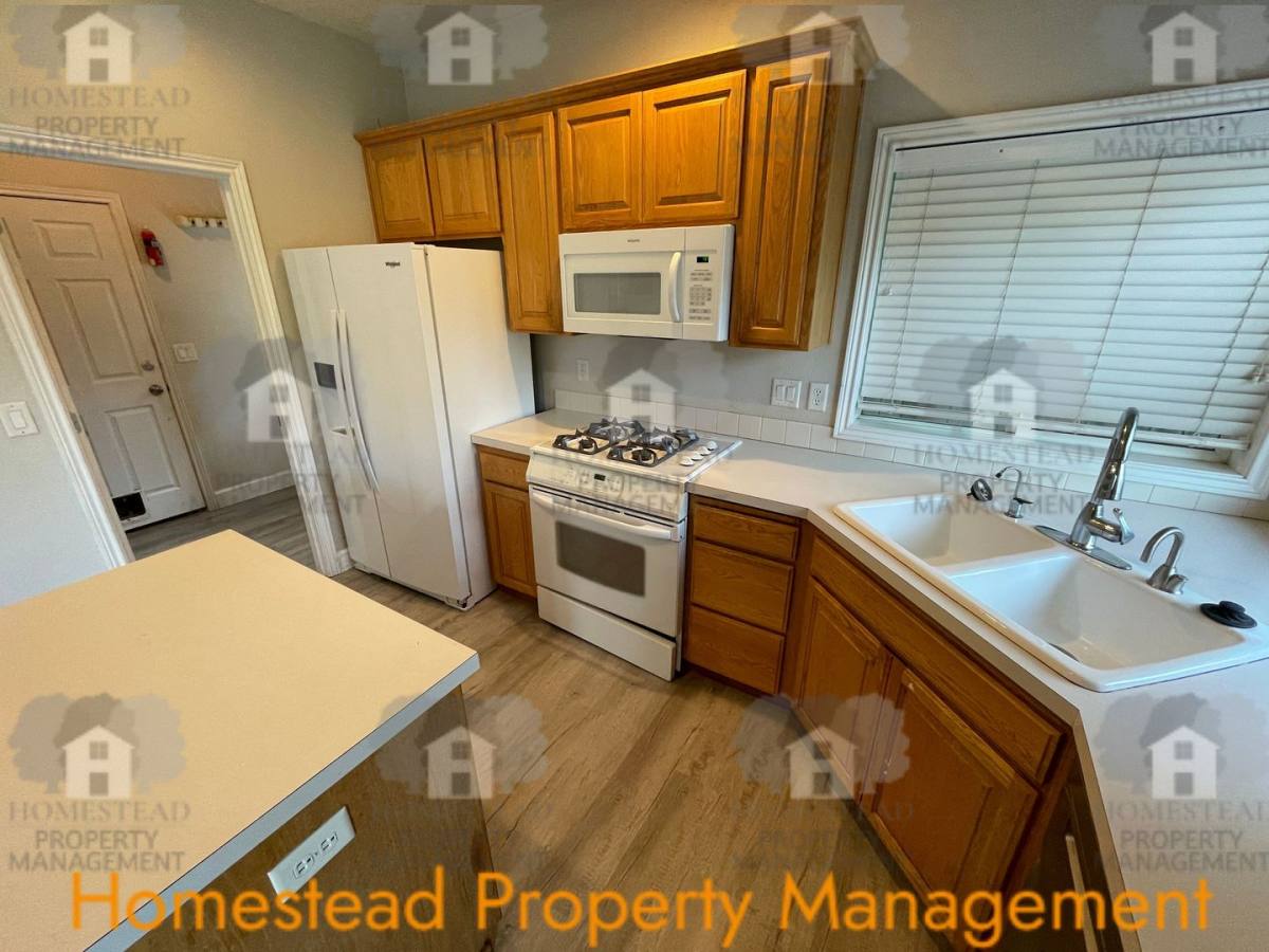 House for rent at 2772 Bastille Ave SE, Salem, OR 97306