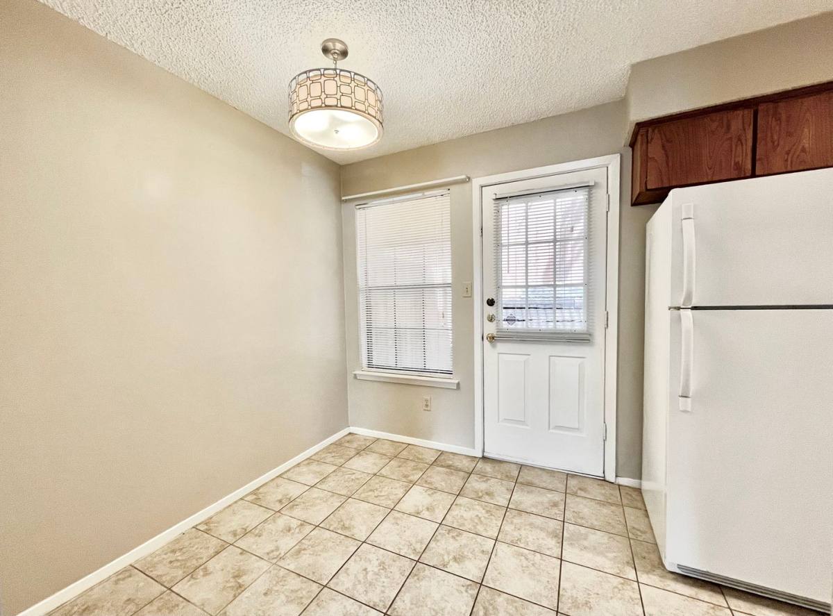 House for rent at 1247 Dallas Dr, Denton, TX 76205