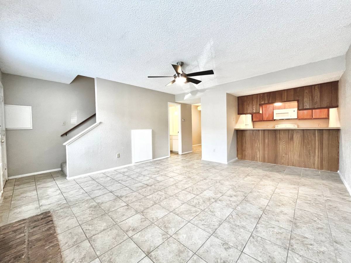 House for rent at 1247 Dallas Dr, Denton, TX 76205