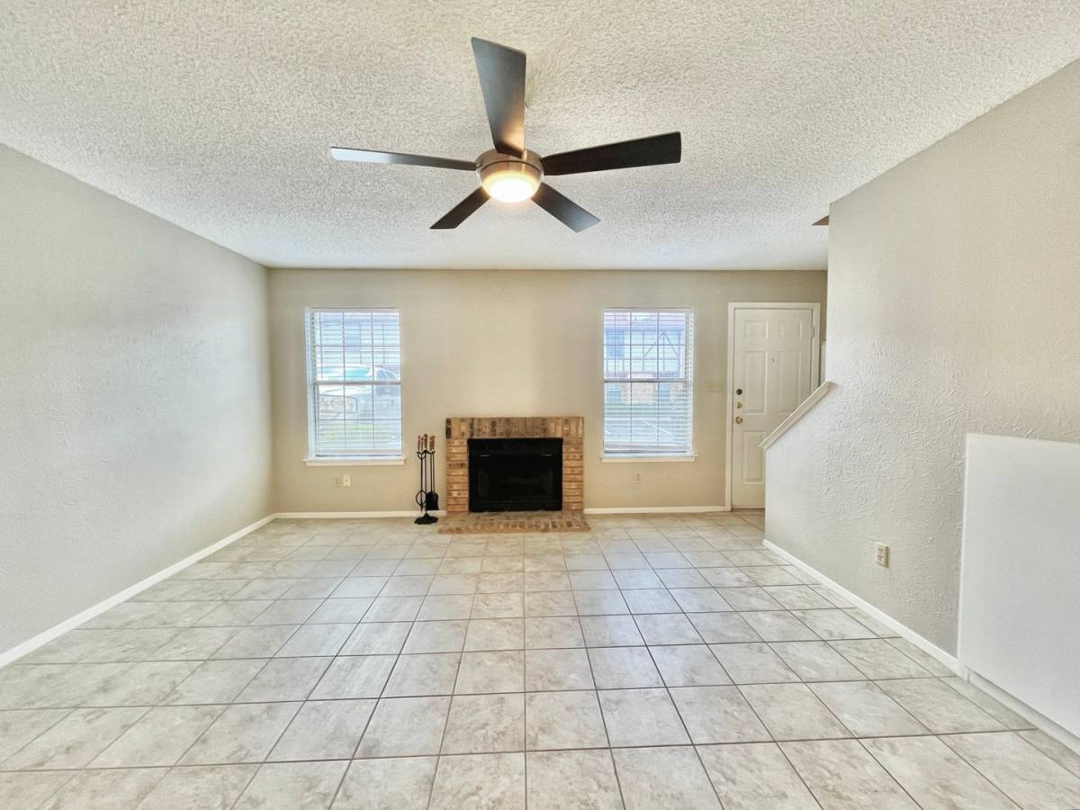 House for rent at 1247 Dallas Dr, Denton, TX 76205