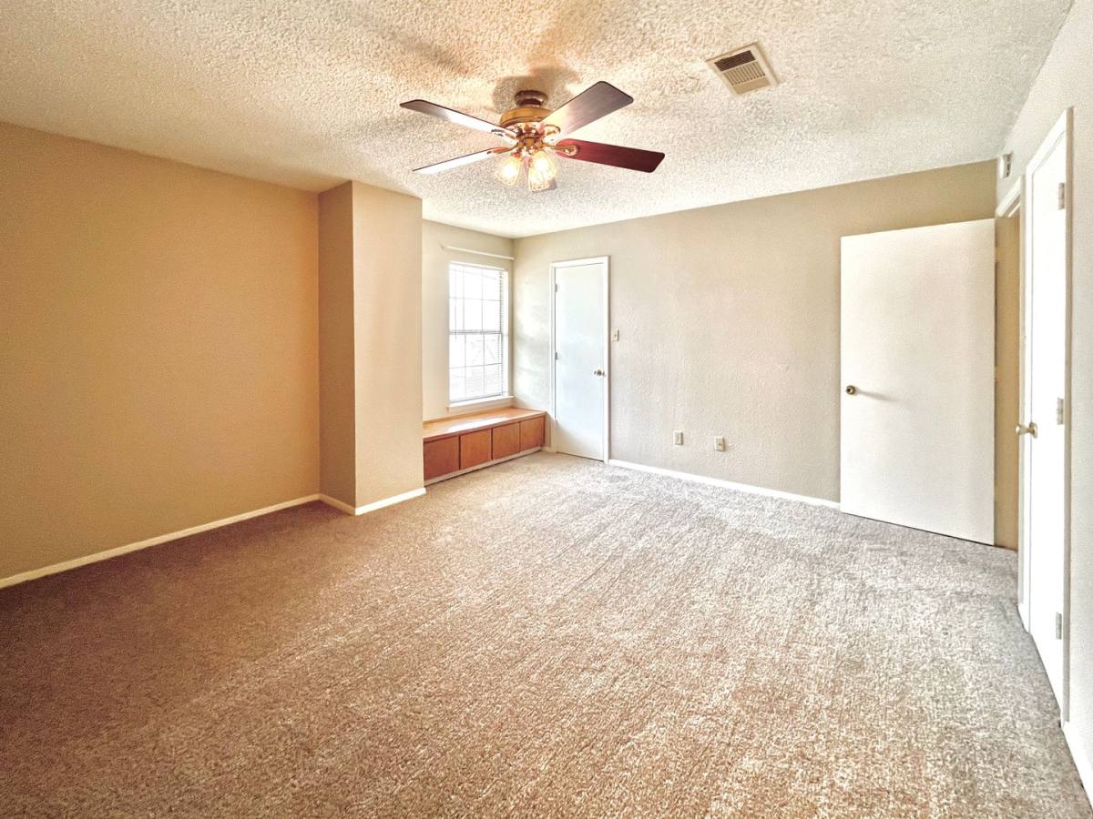 House for rent at 1247 Dallas Dr, Denton, TX 76205