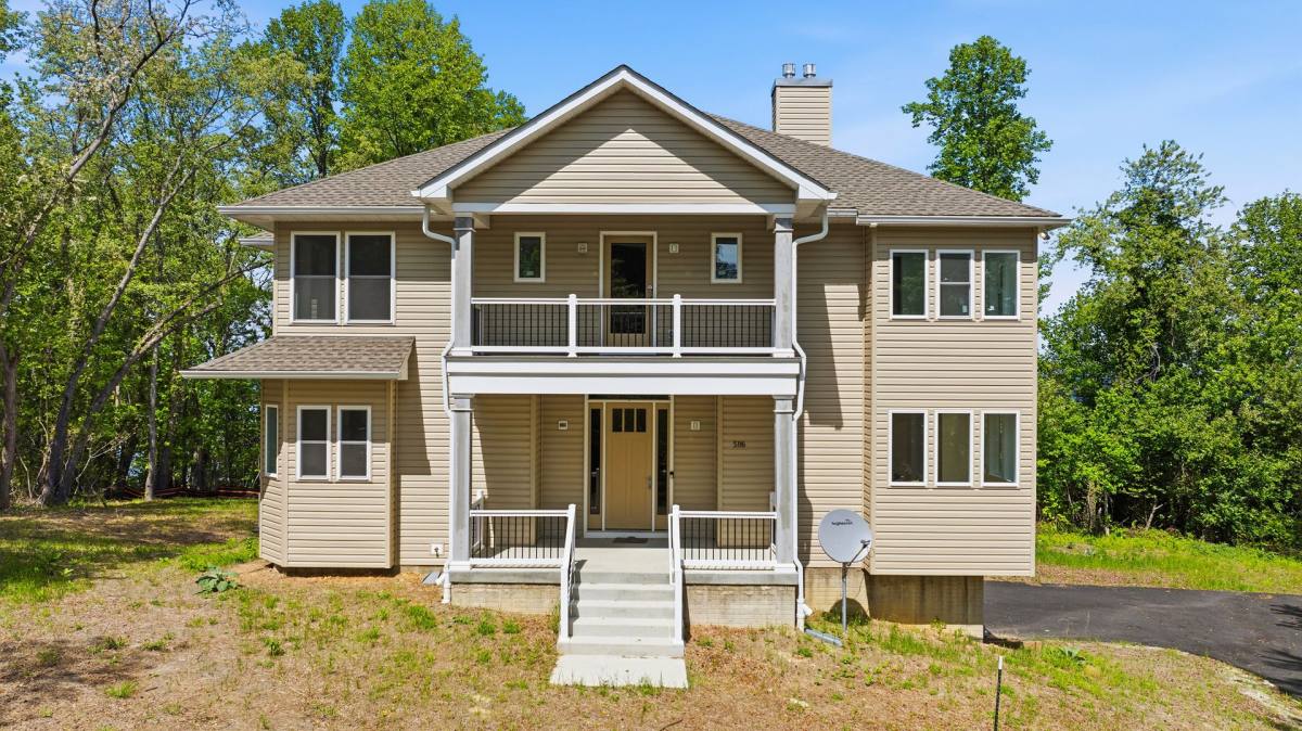 House for rent at 5116 Shore Dr, Huntingtown, MD 20639