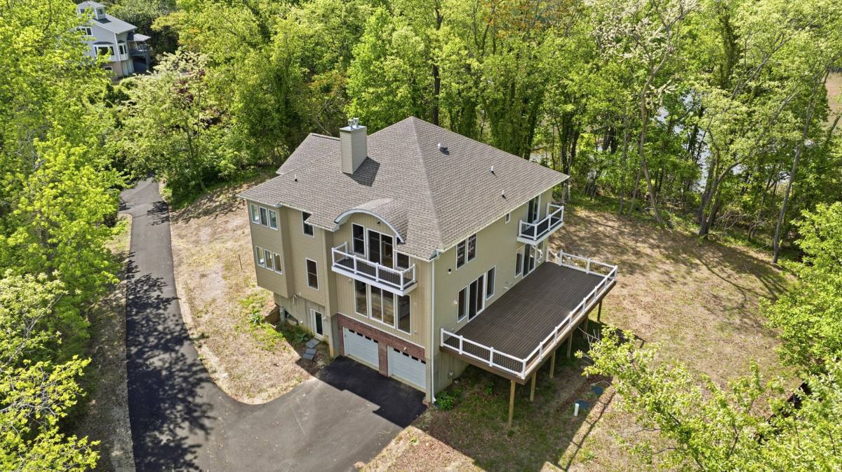 House for rent at 5116 Shore Dr, Huntingtown, MD 20639