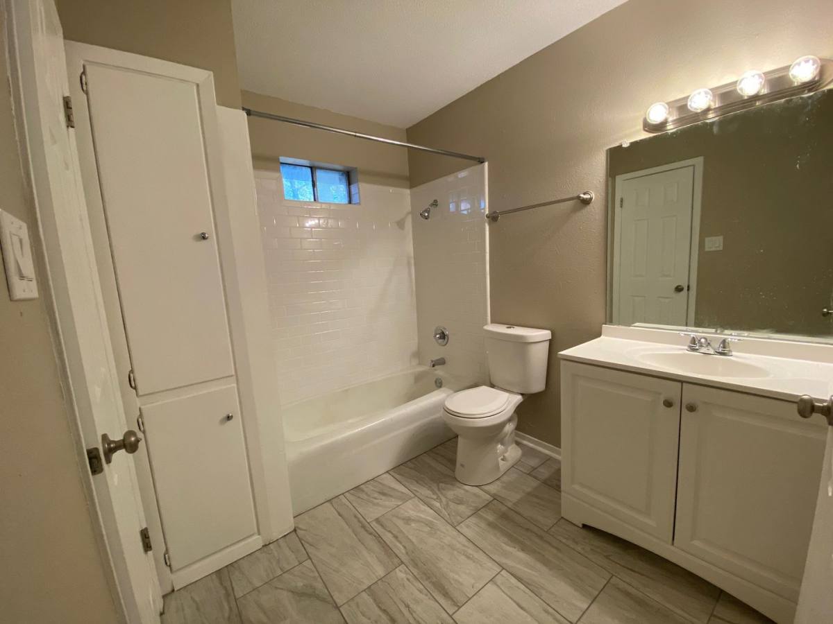 Apartment for rent at 1107 N Locust St, Denton, TX 76201