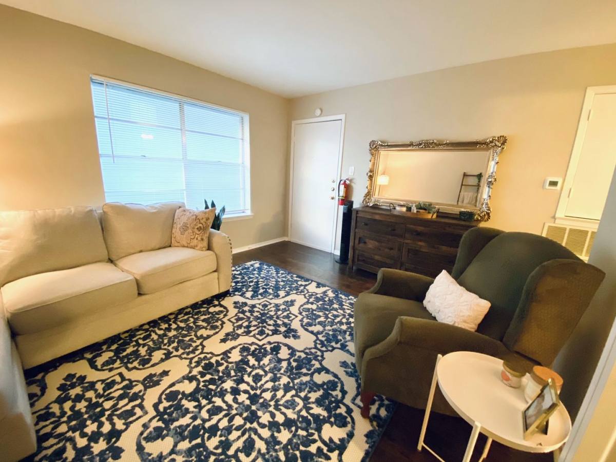 Apartment for rent at 1107 N Locust St, Denton, TX 76201