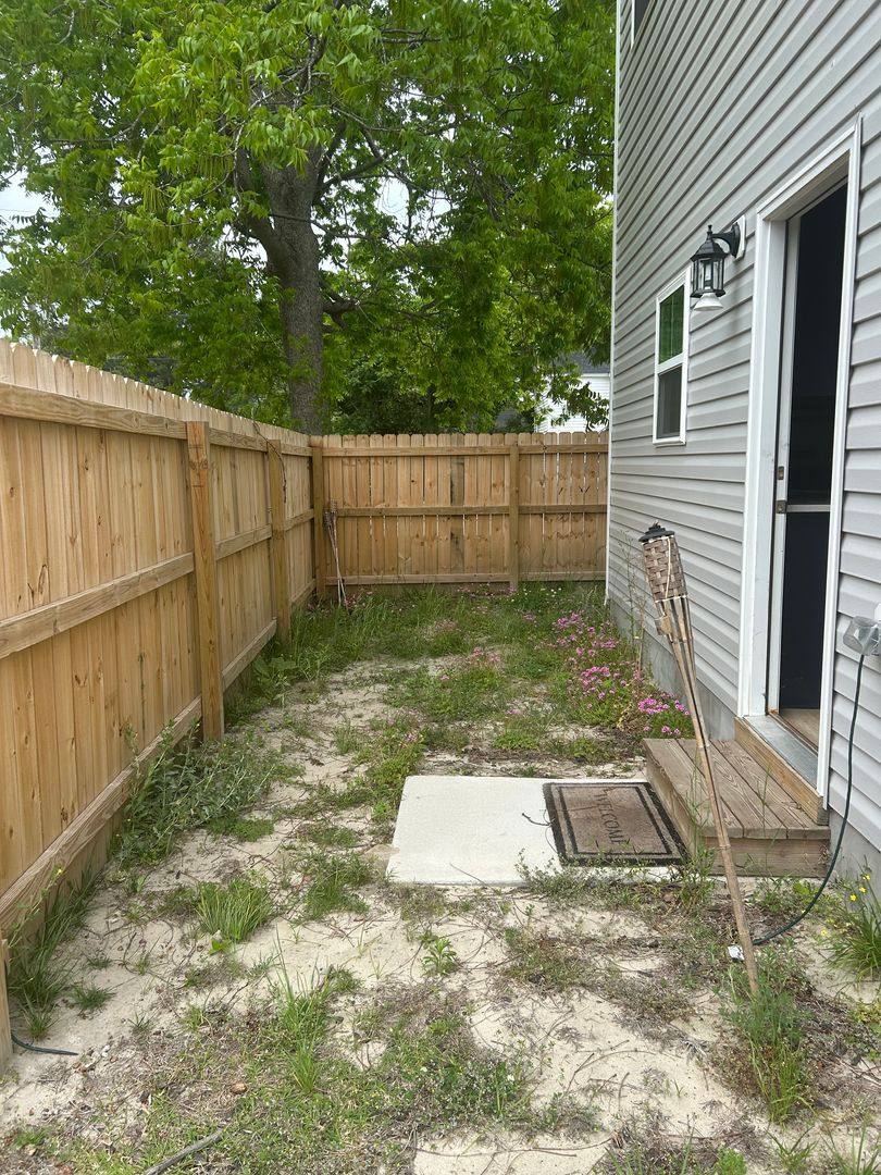 House for rent at 1103 Peartree Rd, Elizabeth City, NC 27909