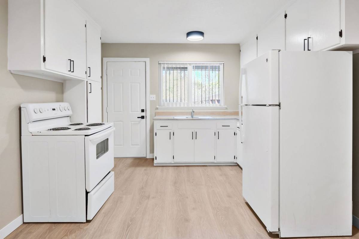 Apartment for rent at 611-613 Russell Blvd, Davis, CA 95616