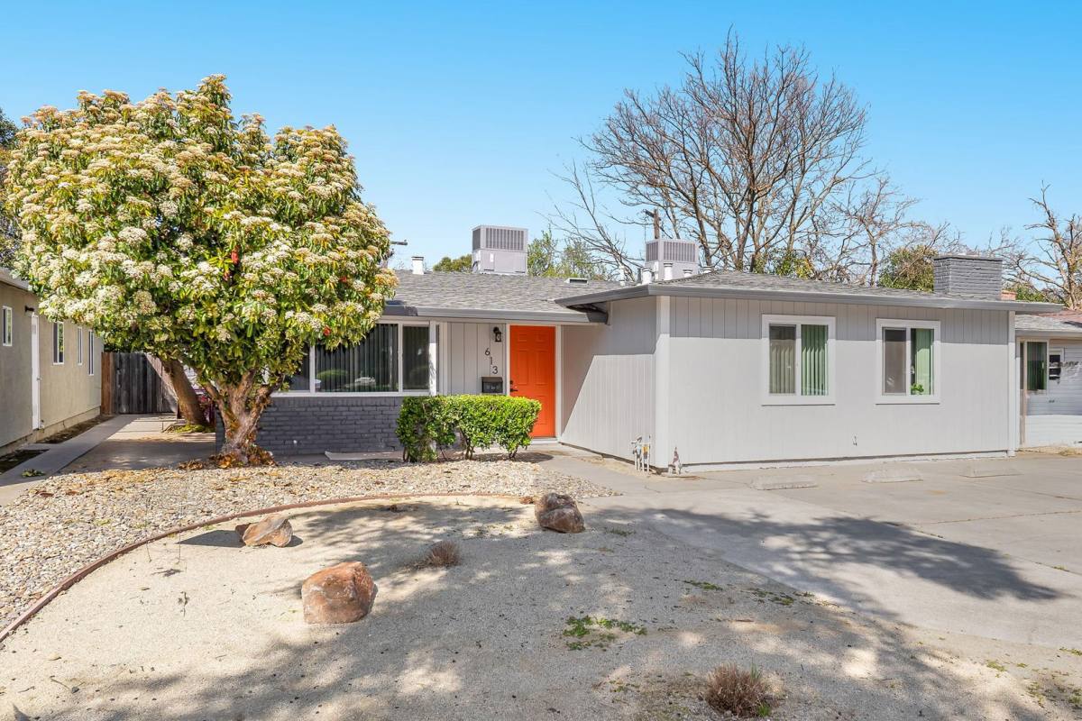 Apartment for rent at 611-613 Russell Blvd, Davis, CA 95616