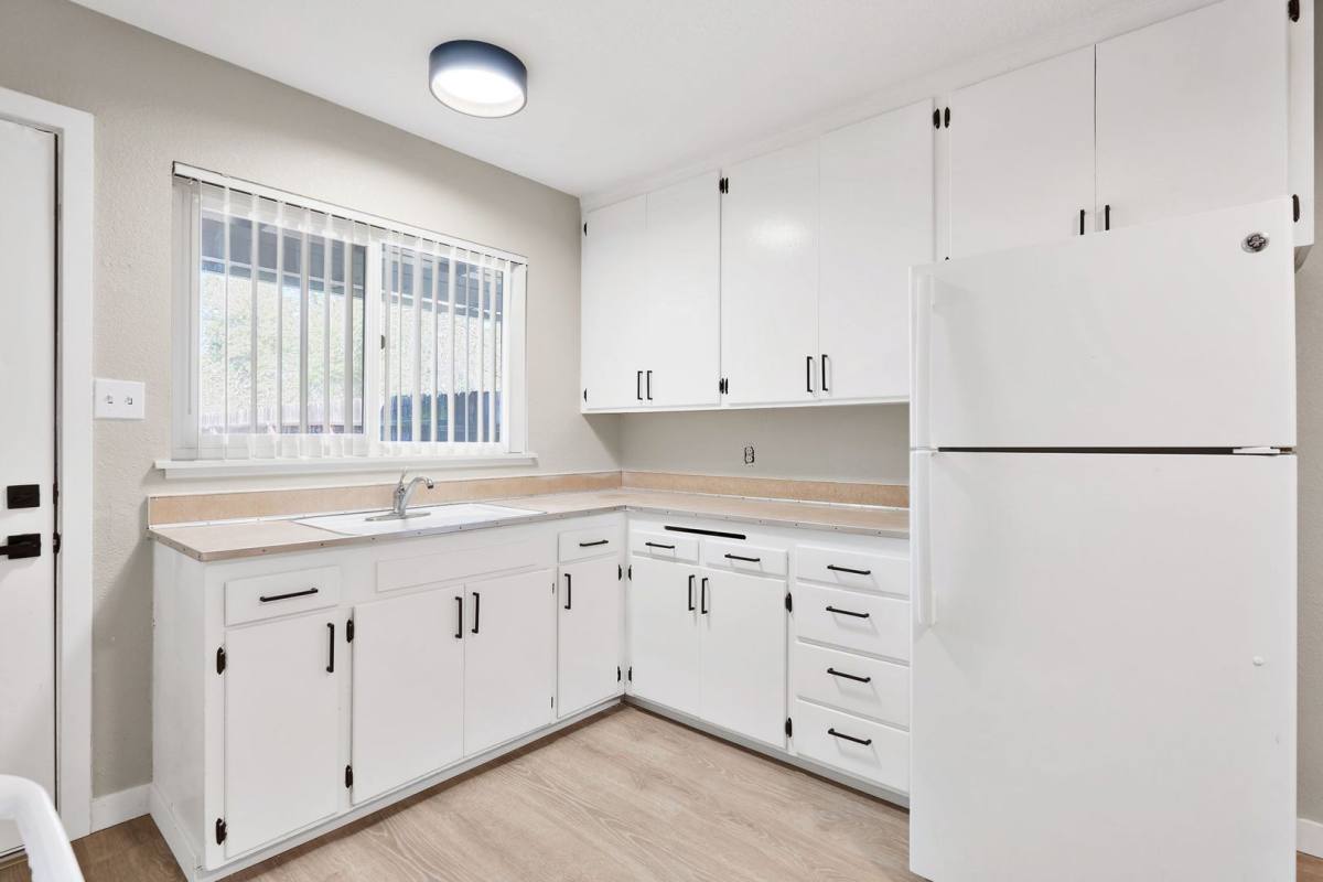 Apartment for rent at 611-613 Russell Blvd, Davis, CA 95616