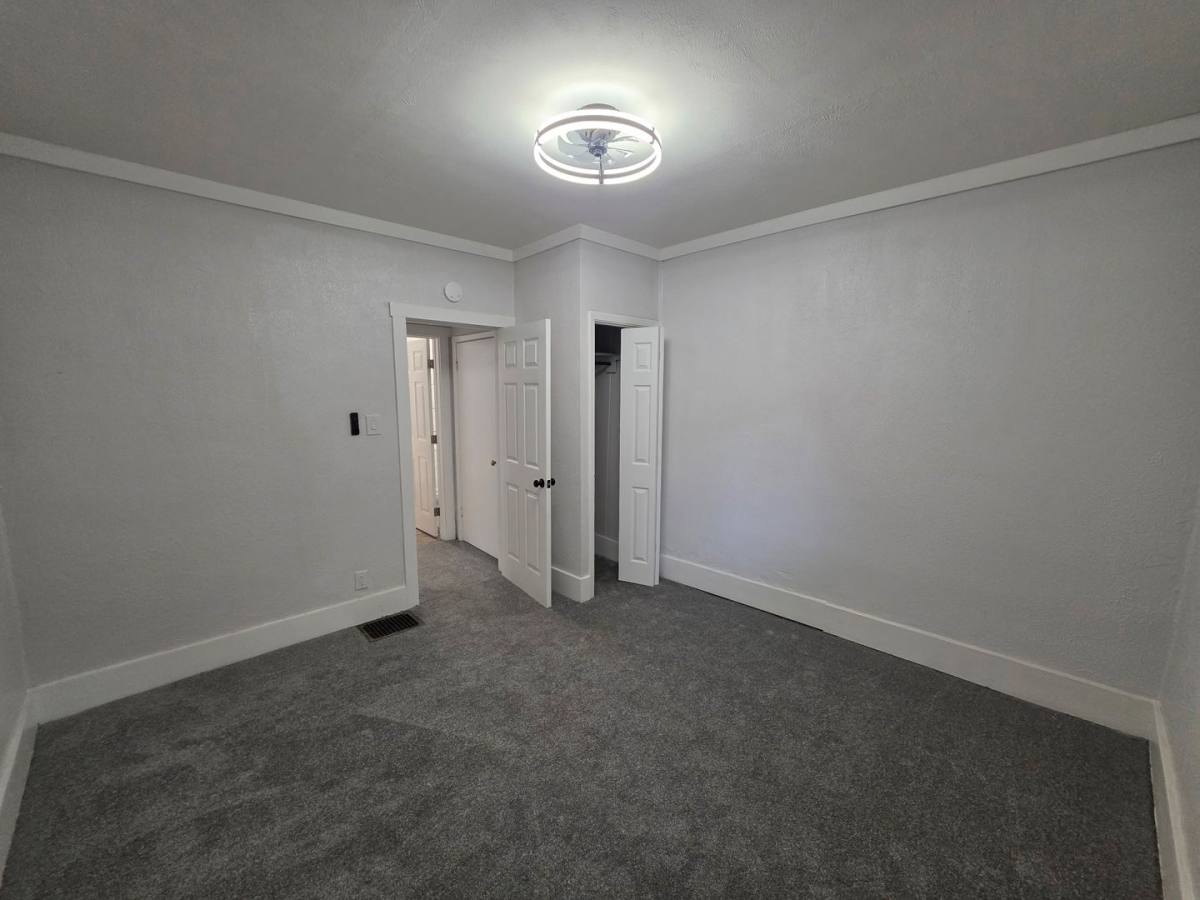 Apartment for rent at 1600 Woodmont Ave, New Kensington, PA 15068