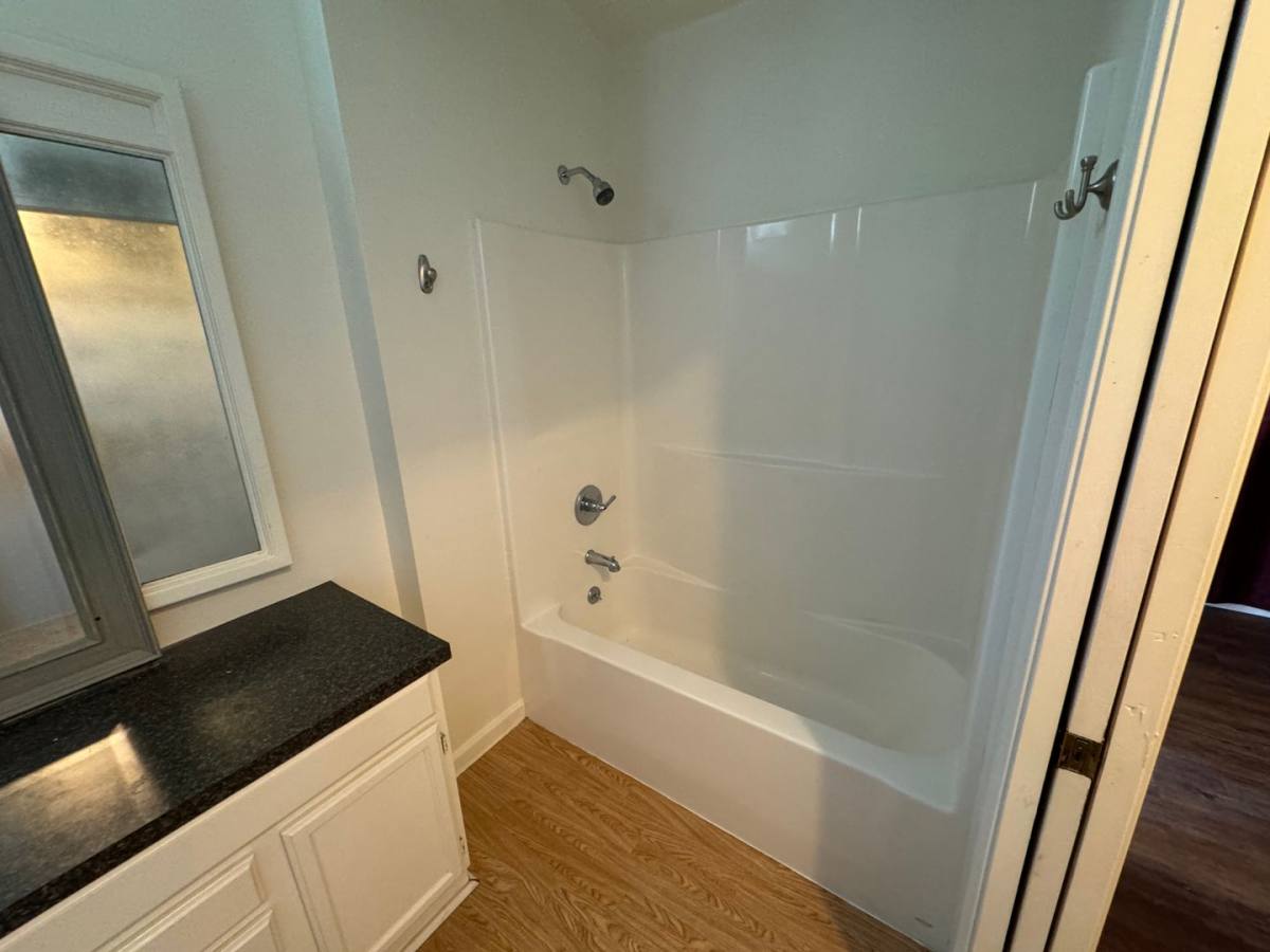 House for rent at 1560 NE Winter St, Roseburg, OR 97470