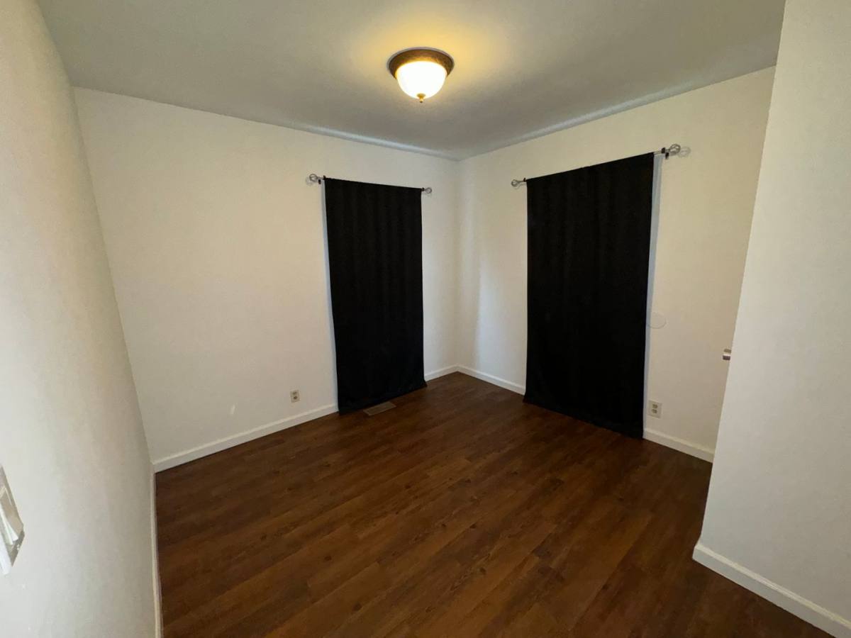 House for rent at 1560 NE Winter St, Roseburg, OR 97470