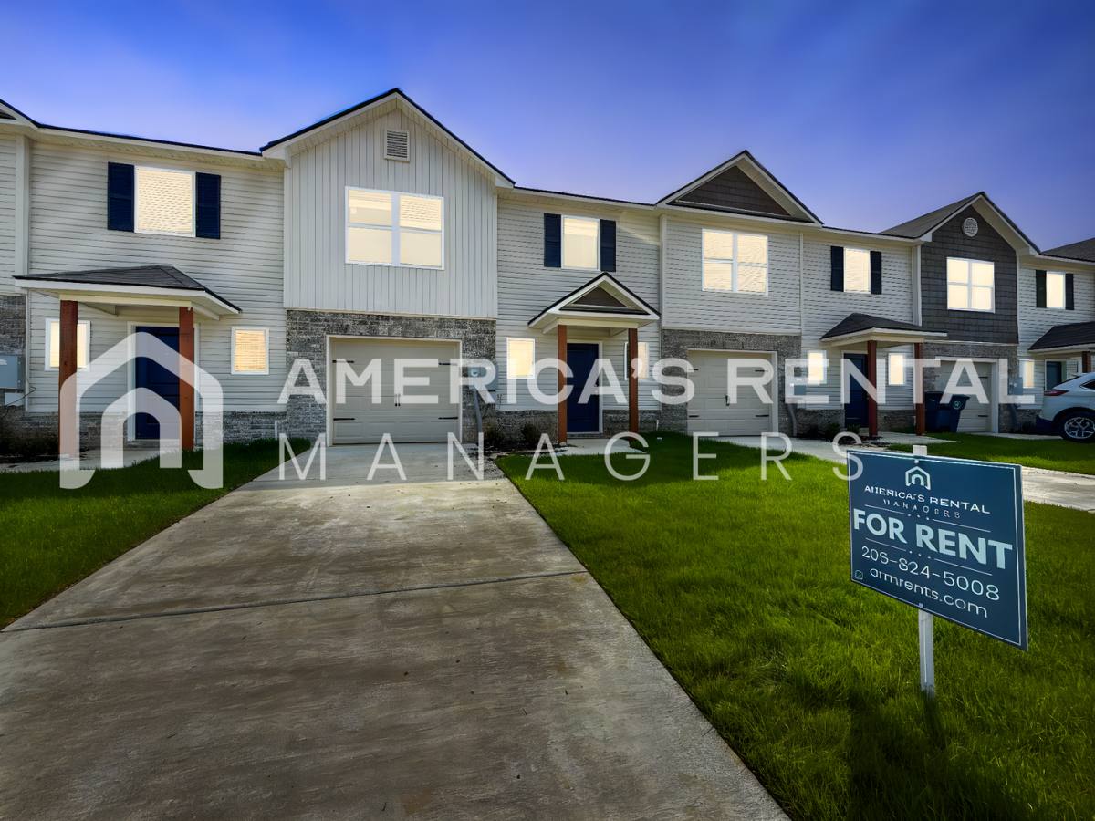 Townhouse for rent at 66 River Grass Dr, Lincoln, AL 35096