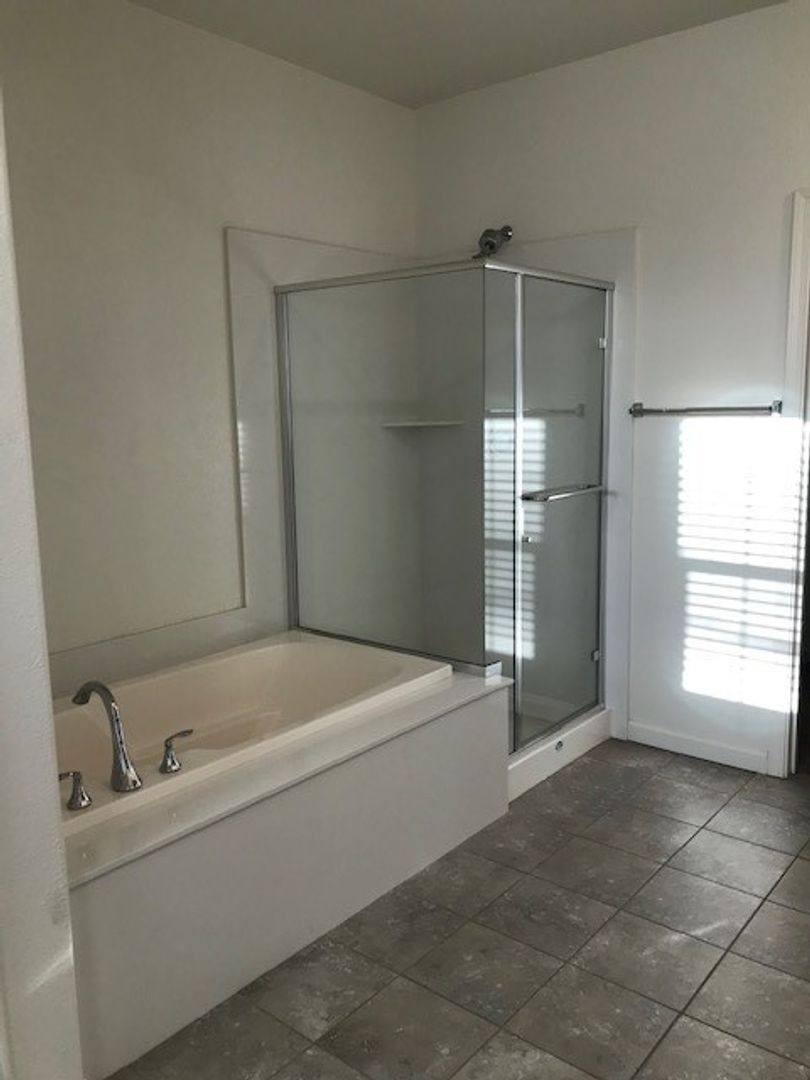 House for rent at 3828 Aircraft Way, Sacramento, CA 95834