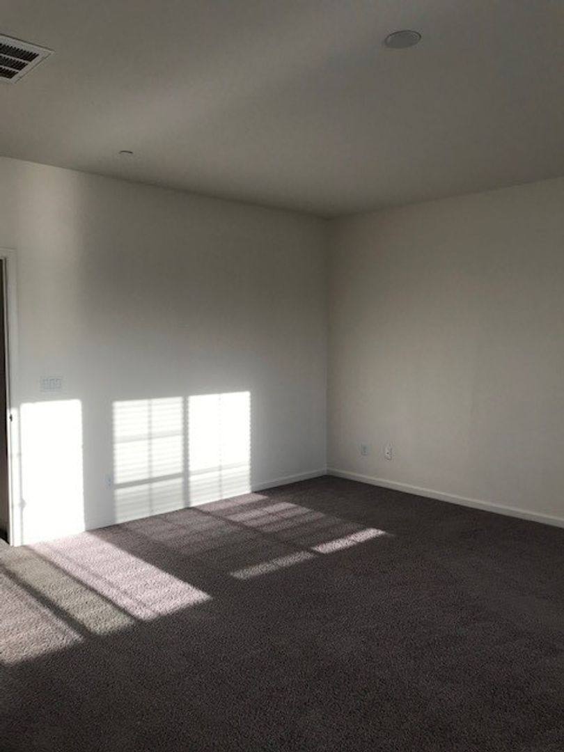 House for rent at 3828 Aircraft Way, Sacramento, CA 95834