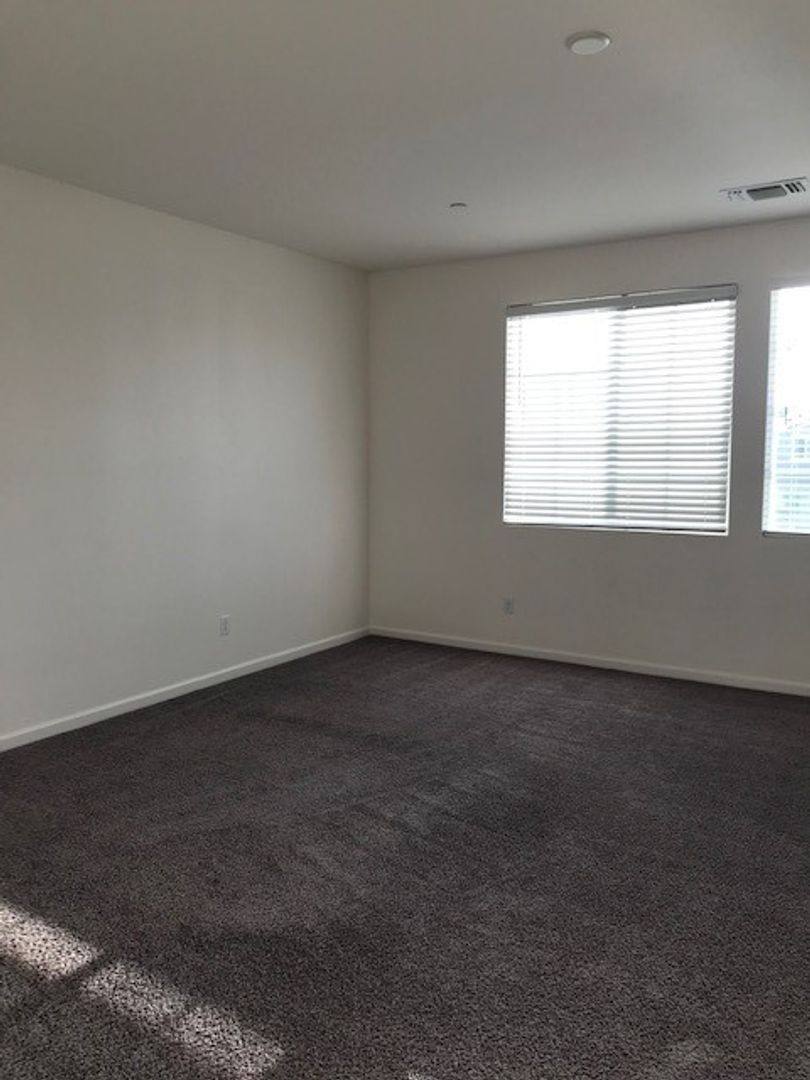 House for rent at 3828 Aircraft Way, Sacramento, CA 95834