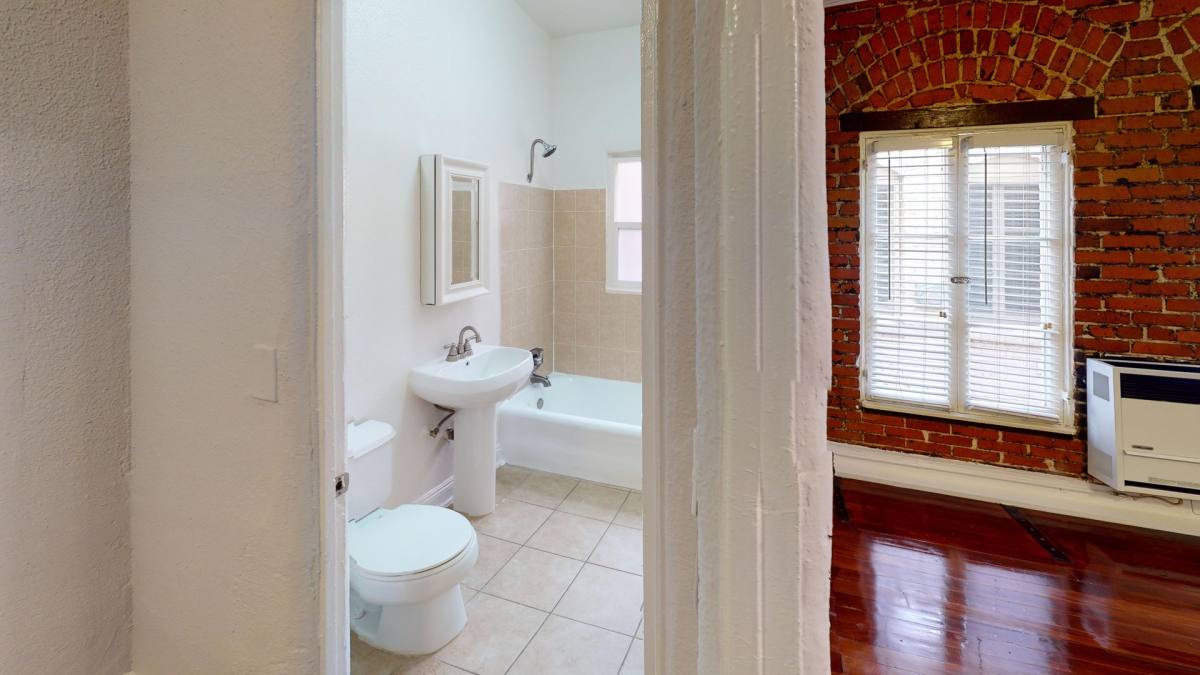 Apartment for rent at 520-524 E Elk Ave, Glendale, CA 91205
