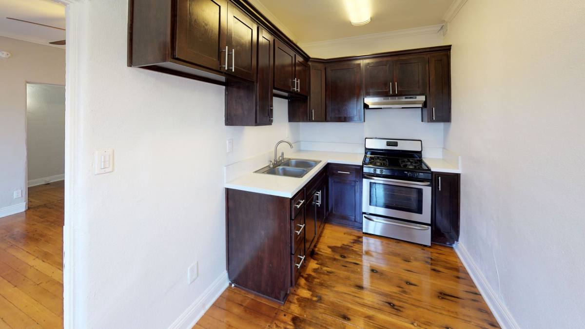 Apartment for rent at 520-524 E Elk Ave, Glendale, CA 91205