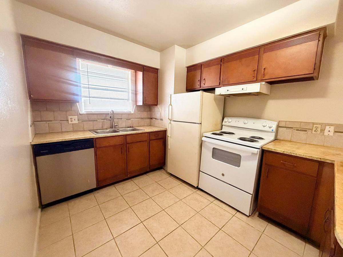 Apartment for rent at 901 E Michigan Dr, Hobbs, NM 88240