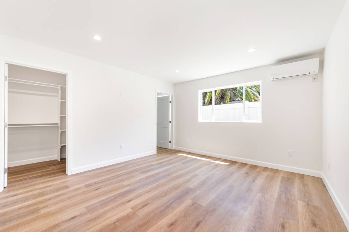 Apartment for rent at 1512 Durango Ave, Los Angeles, CA 90035