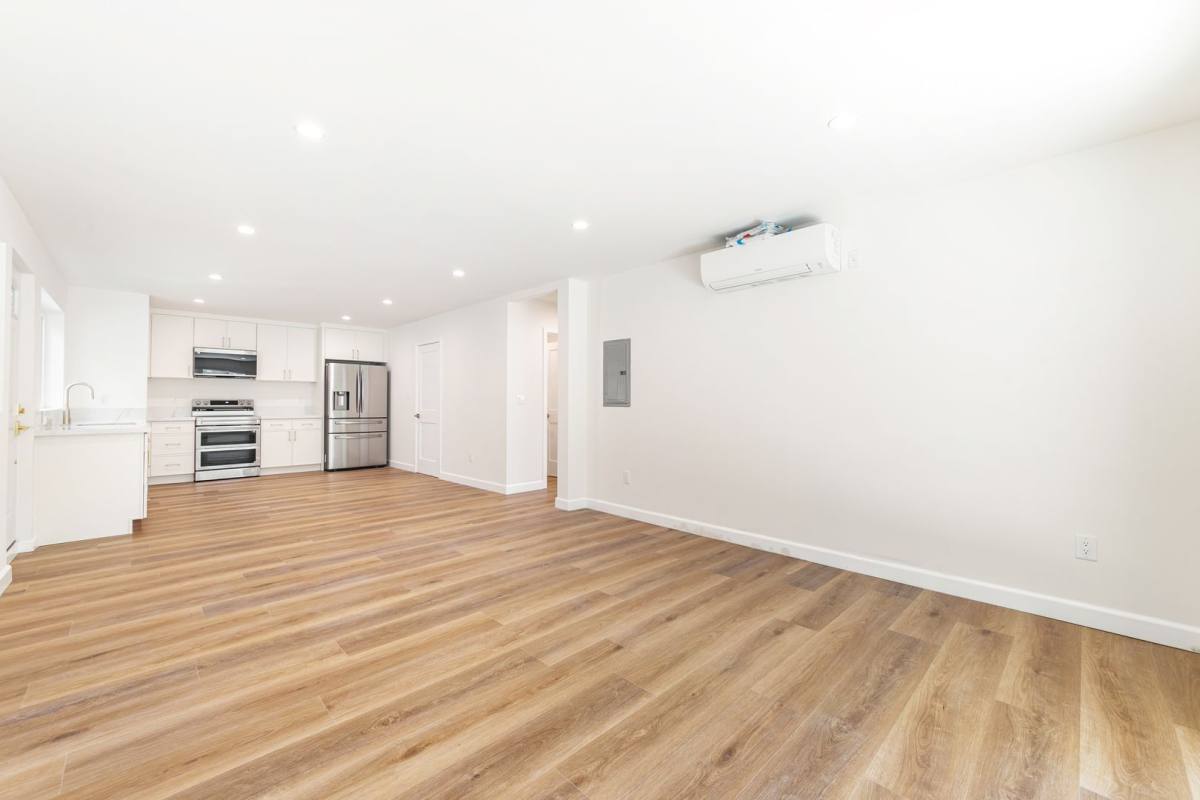 Apartment for rent at 1512 Durango Ave, Los Angeles, CA 90035