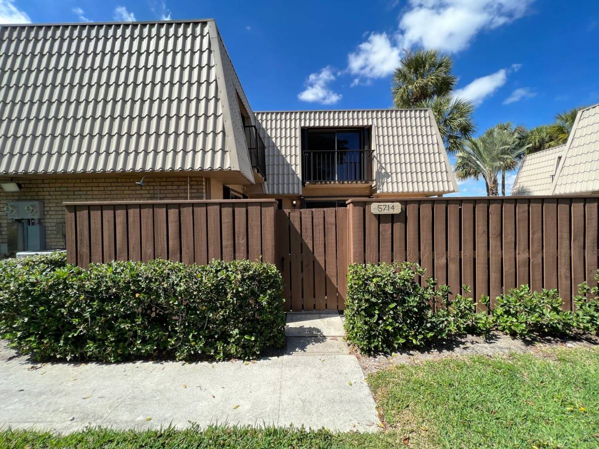 Townhouse for rent at 5714 57th Way, West Palm Beach, FL 33409