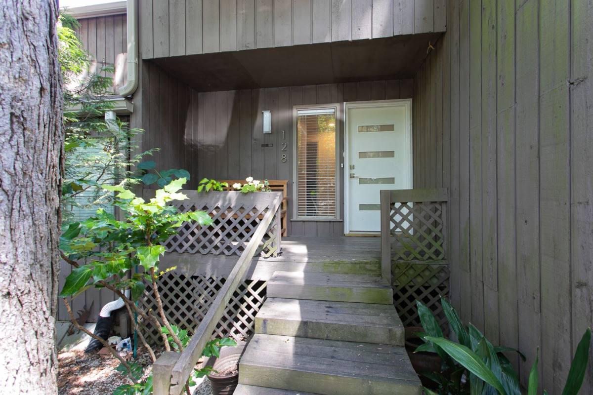Townhouse for rent at 128 Ridge Trail, Chapel Hill, NC 27516