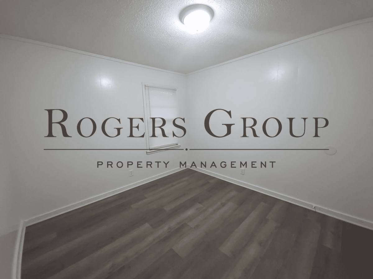 Apartment for rent at 992-994 Hughes St, Henderson, NC 27536
