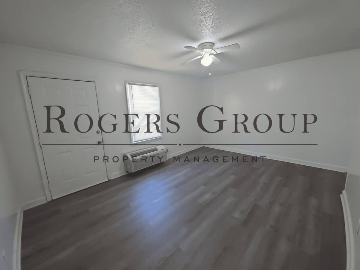 Apartment for rent at 992-994 Hughes St, Henderson, NC 27536