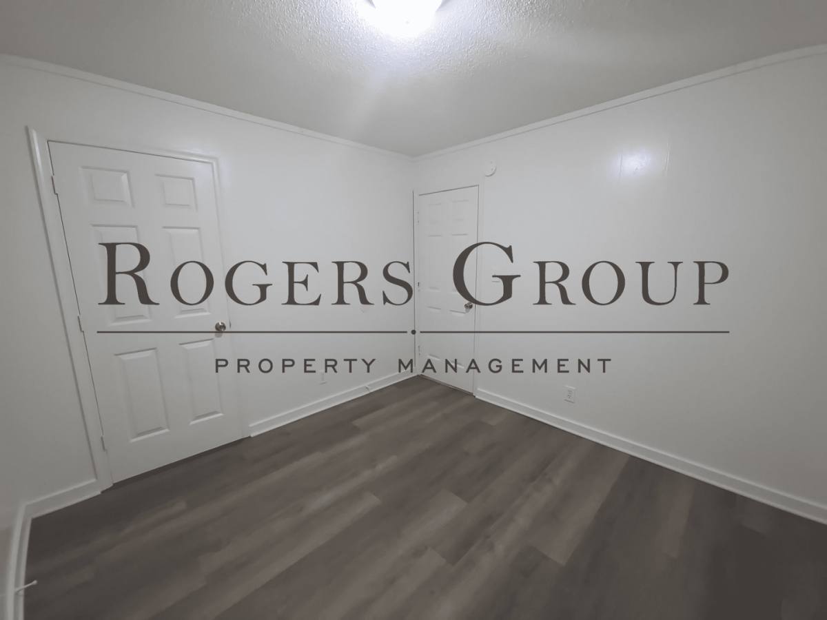 Apartment for rent at 992-994 Hughes St, Henderson, NC 27536