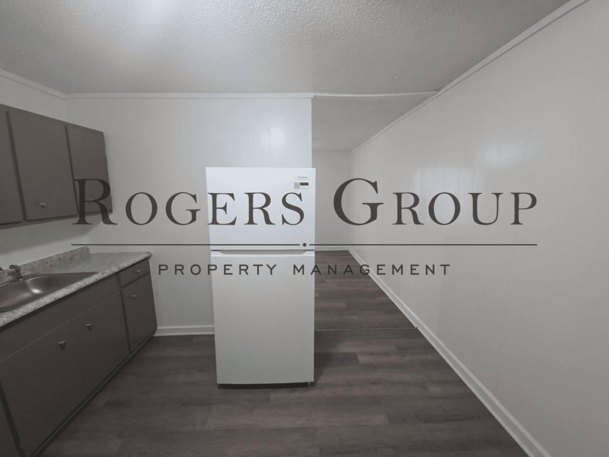 Apartment for rent at 992-994 Hughes St, Henderson, NC 27536