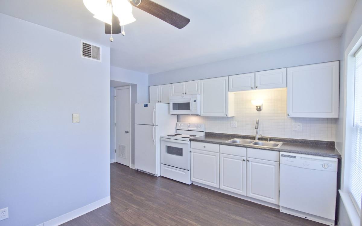 Apartment for rent at 400-424 W Union St, Edwardsville, IL 62025