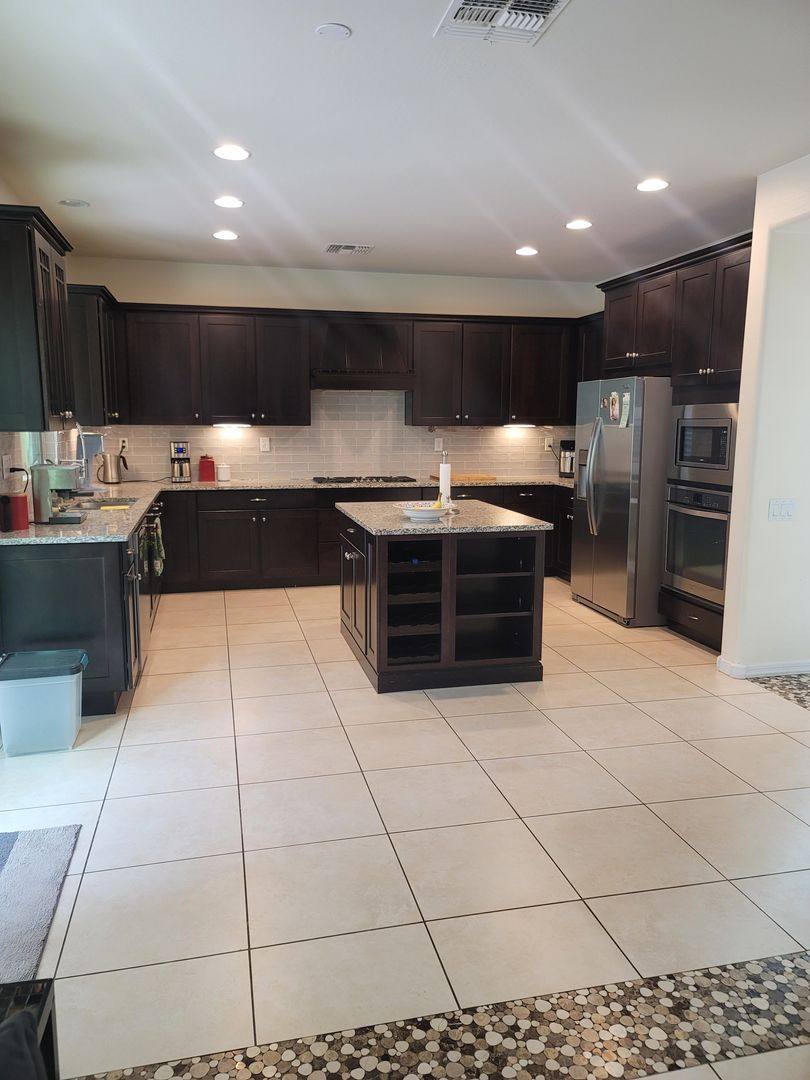 House for rent at 3826 E Cat Balue Dr, Phoenix, AZ 85050