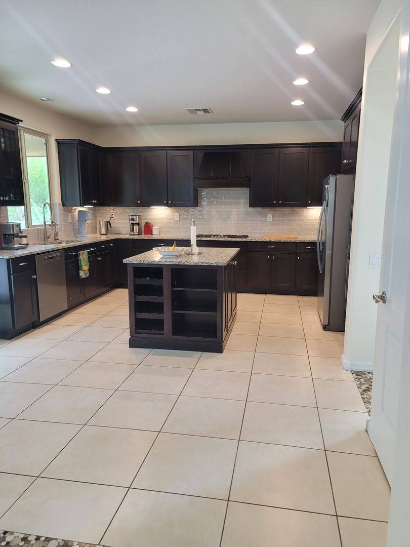 House for rent at 3826 E Cat Balue Dr, Phoenix, AZ 85050
