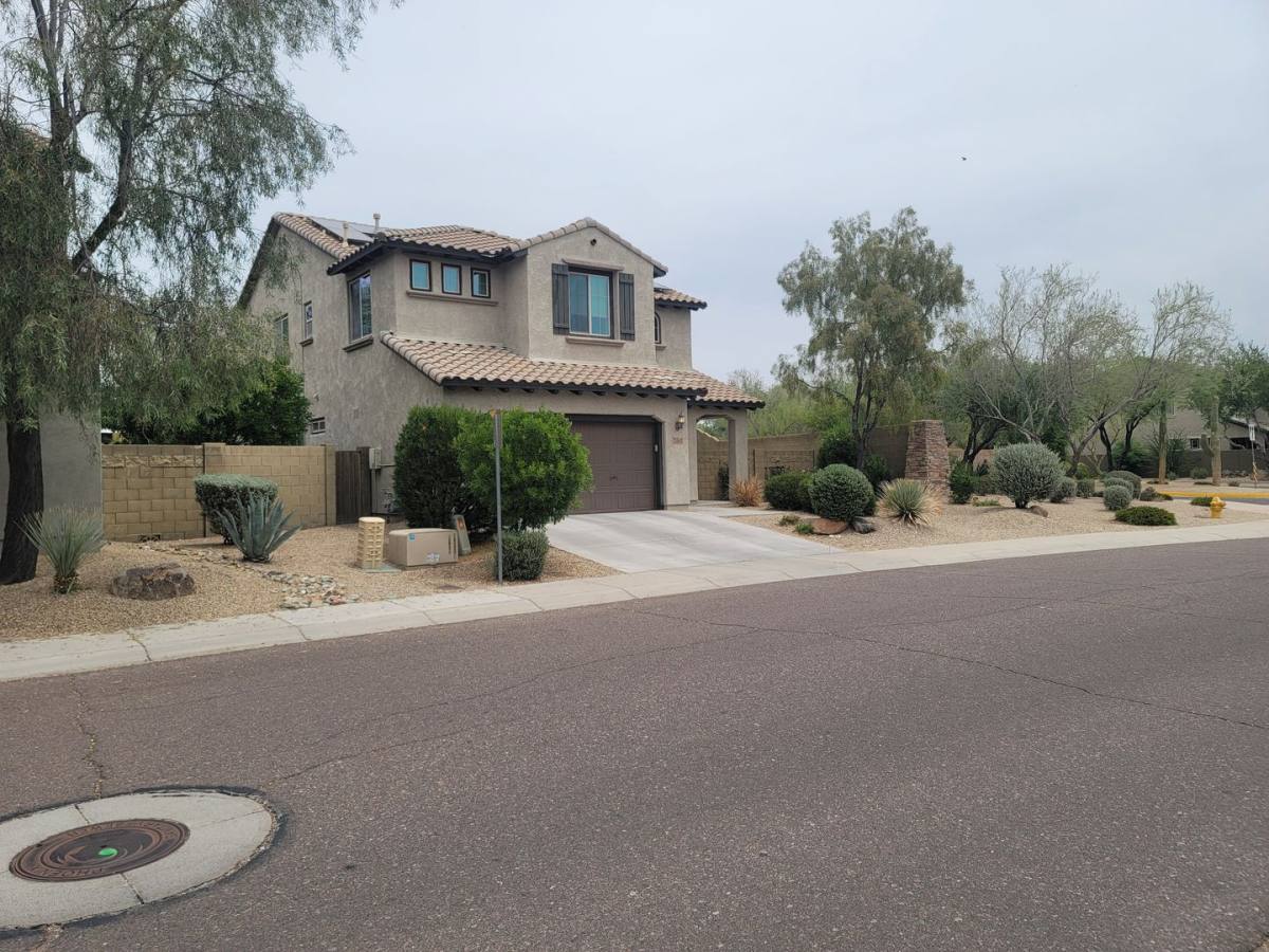 House for rent at 3826 E Cat Balue Dr, Phoenix, AZ 85050