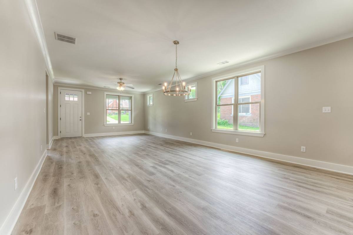 House for rent at 909 N Avalon St, Memphis, TN 38107