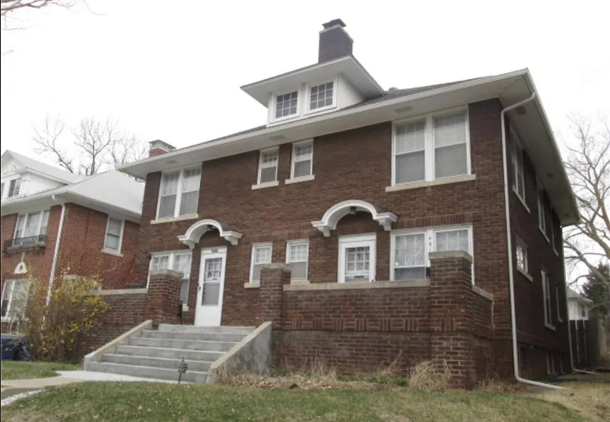 Apartment for rent at 4918-4920 California St, Omaha, NE 68132