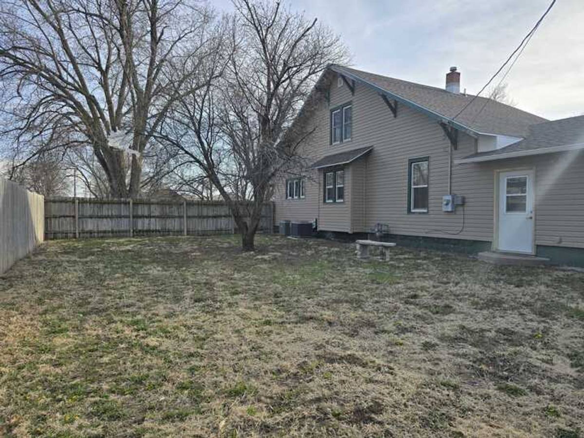House for rent at 312 W 9th St, Wood River, NE 68883