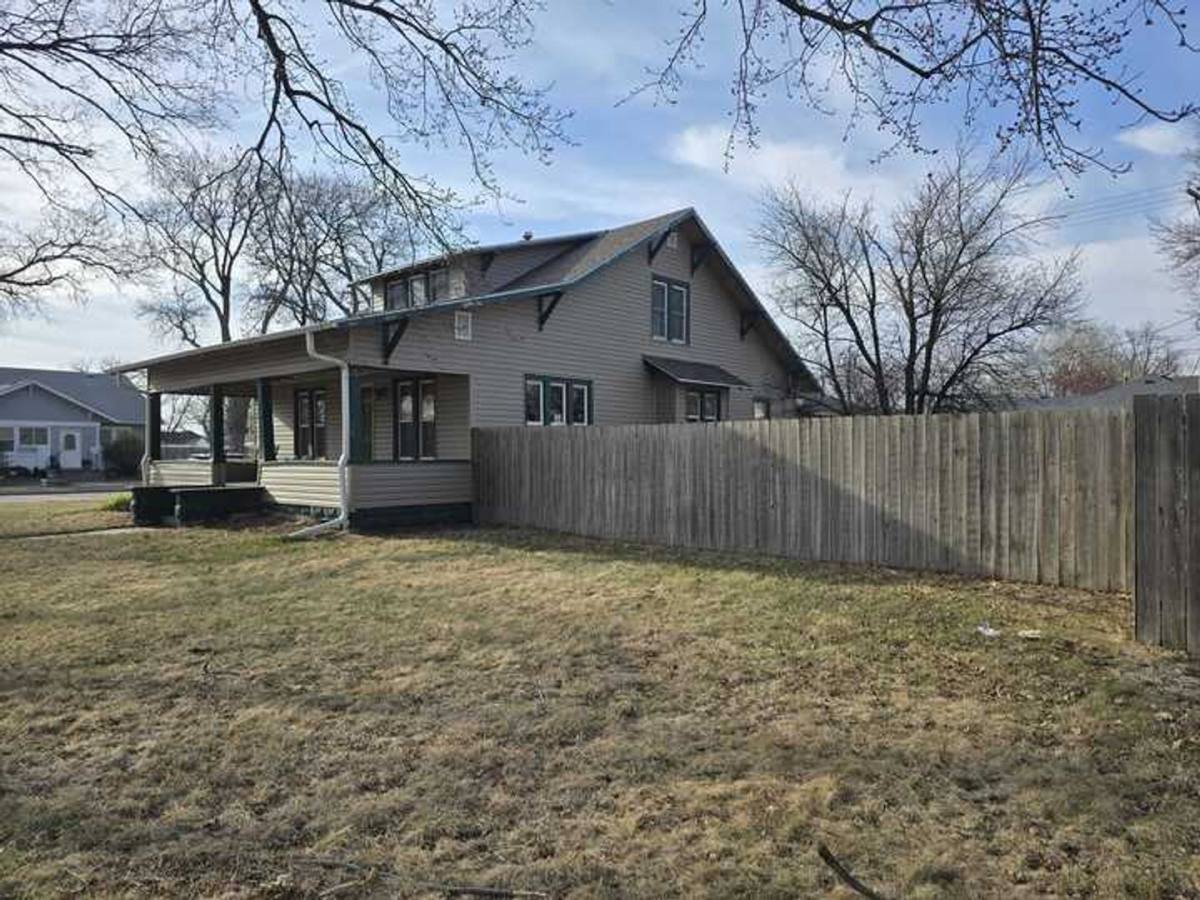House for rent at 312 W 9th St, Wood River, NE 68883
